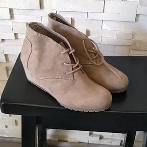 Tan Wedge Boot